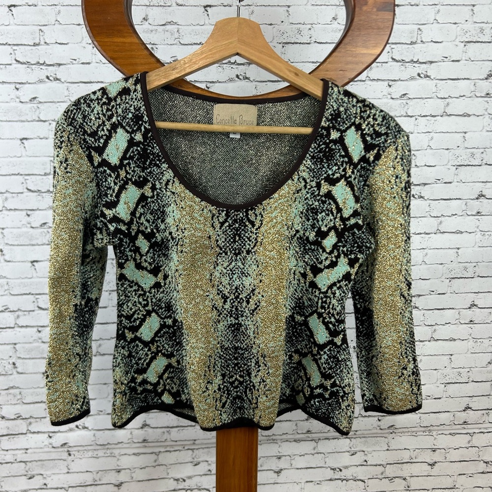 Green and Black Snake Print 3/4th sleeve Top size L